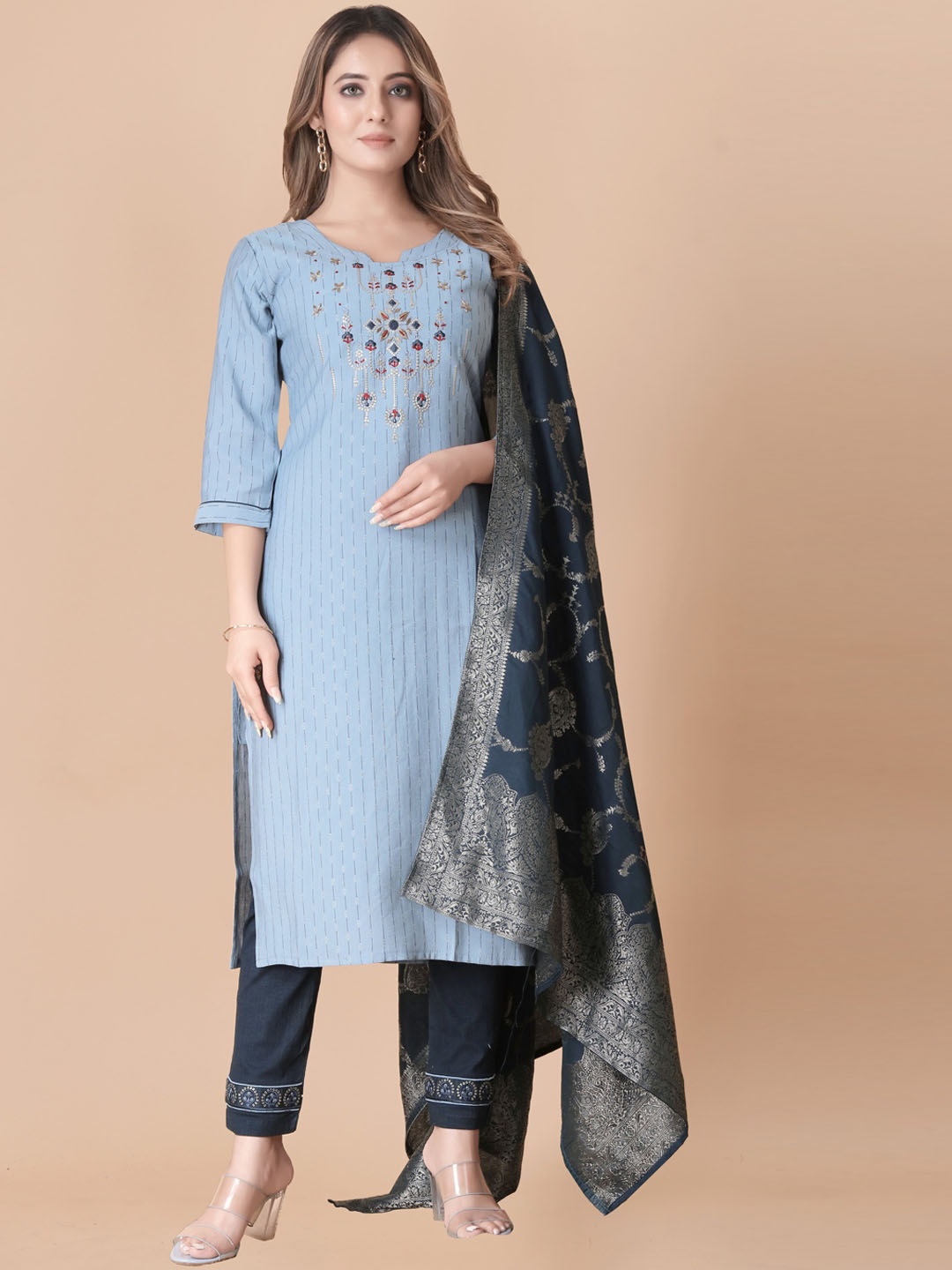 

B4ME.COM Embroidered Thread Work Kurta & Trousers With Dupatta, Blue
