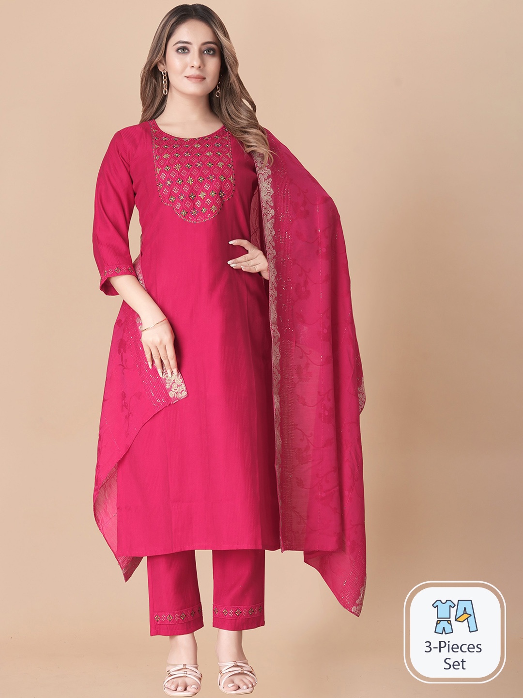 

B4ME.COM Thread Work Detailed Straight Kurta & Trousers With Dupatta, Pink