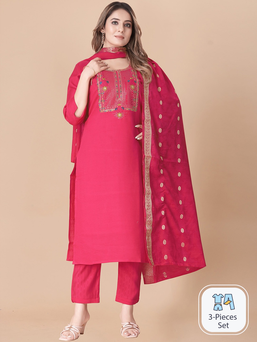 

B4ME.COM Thread Work Detailed Straight Kurta & Trousers With Dupatta, Pink