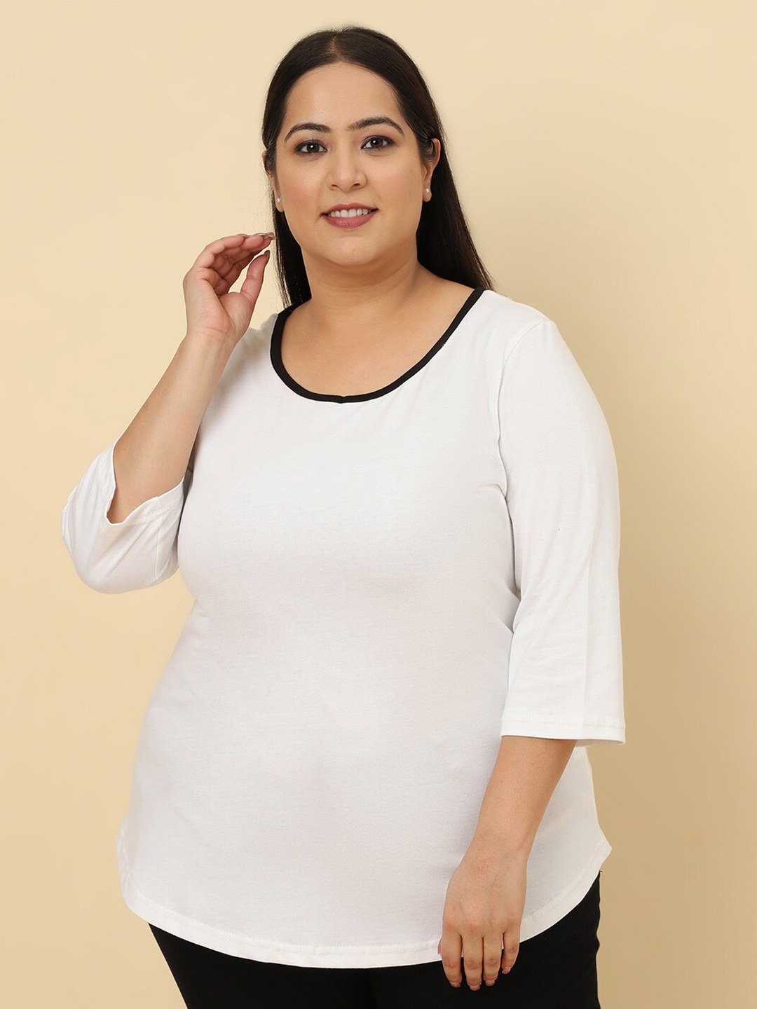 

UnaOne Plus Size Scoop Neck Pure Cotton T-shirt, White