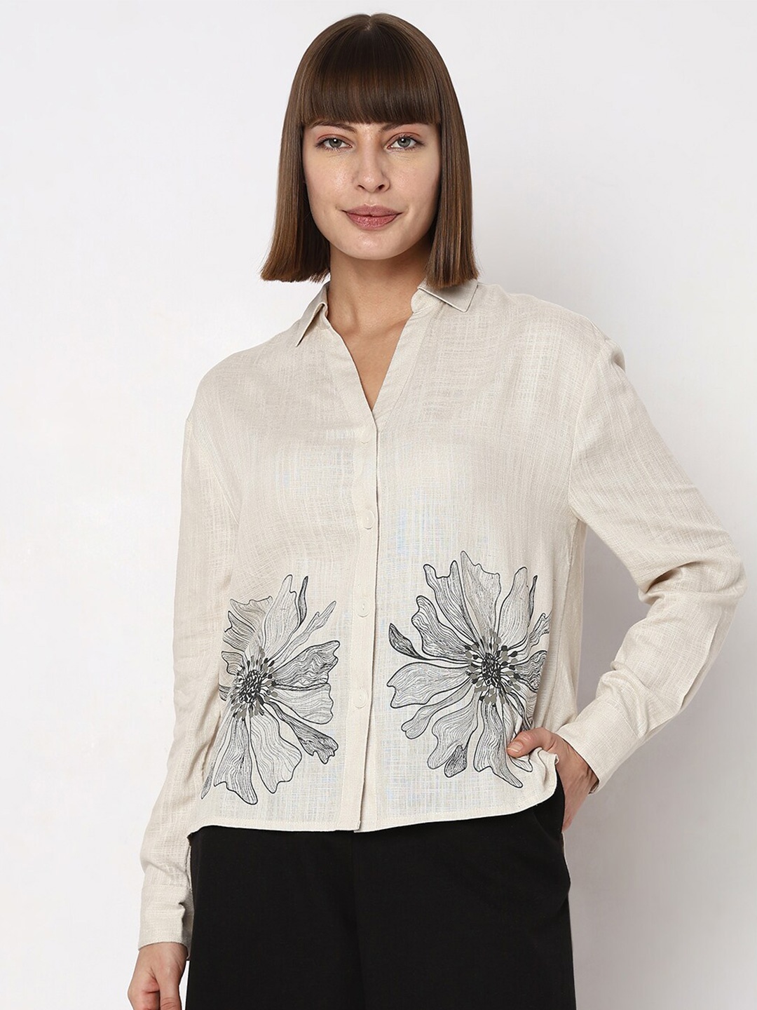 

Vero Moda Spread Collar Floral Printed Casual Shirt, Off white