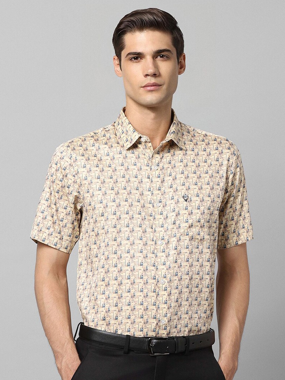 

Allen Solly lim Fit Geometric Printed Formal Shirt, Yellow