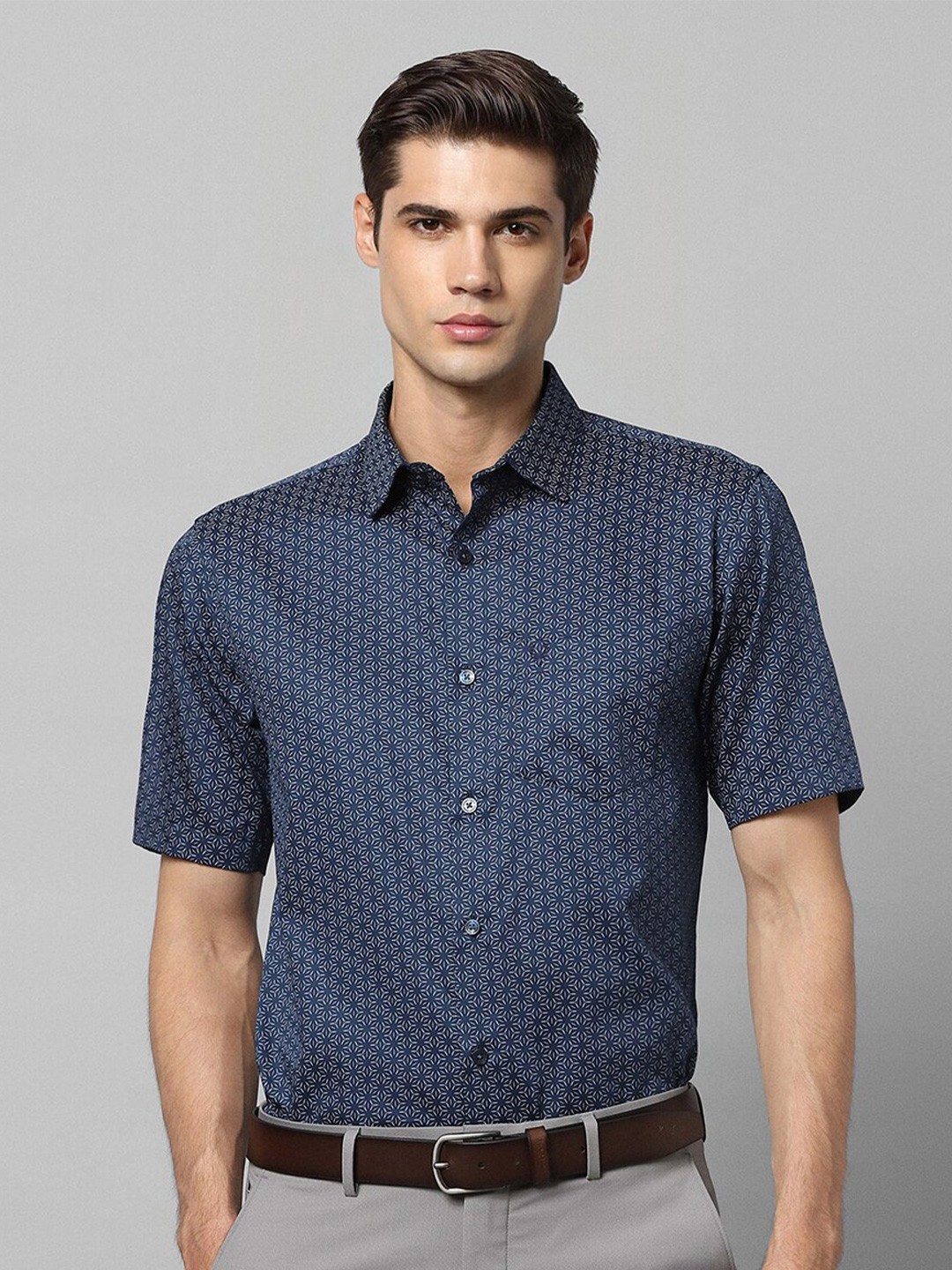 

Allen Solly Micro Ditsy Printed Pure Cotton Slim Fit Formal Shirt, Navy blue