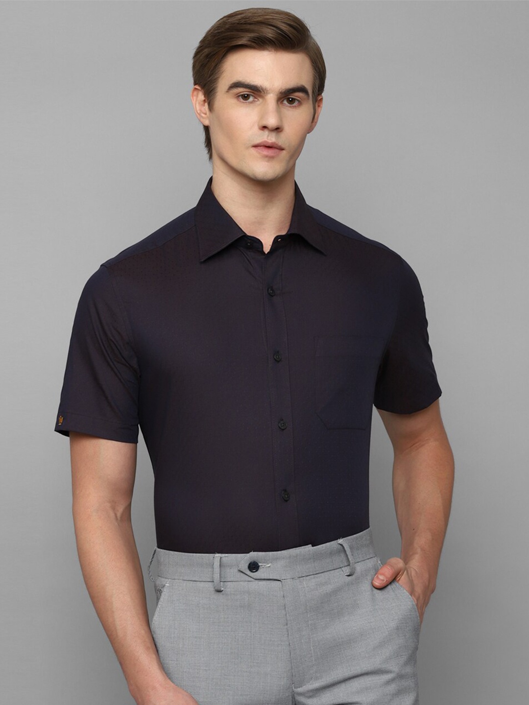 

Louis Philippe Opaque Pure Cotton Formal Shirt, Purple