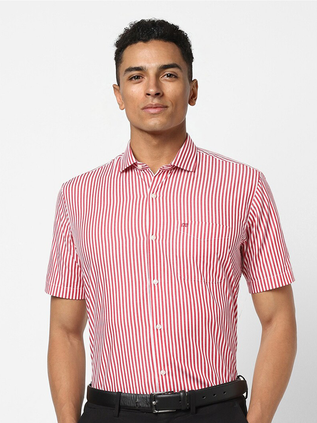 

Peter England Vertical Striped Formal Shirt, Pink