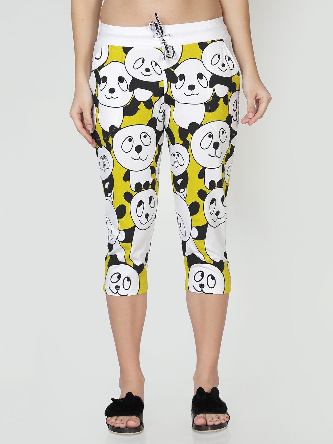 

CLUB A9 Printed Pure Cotton Capris, White