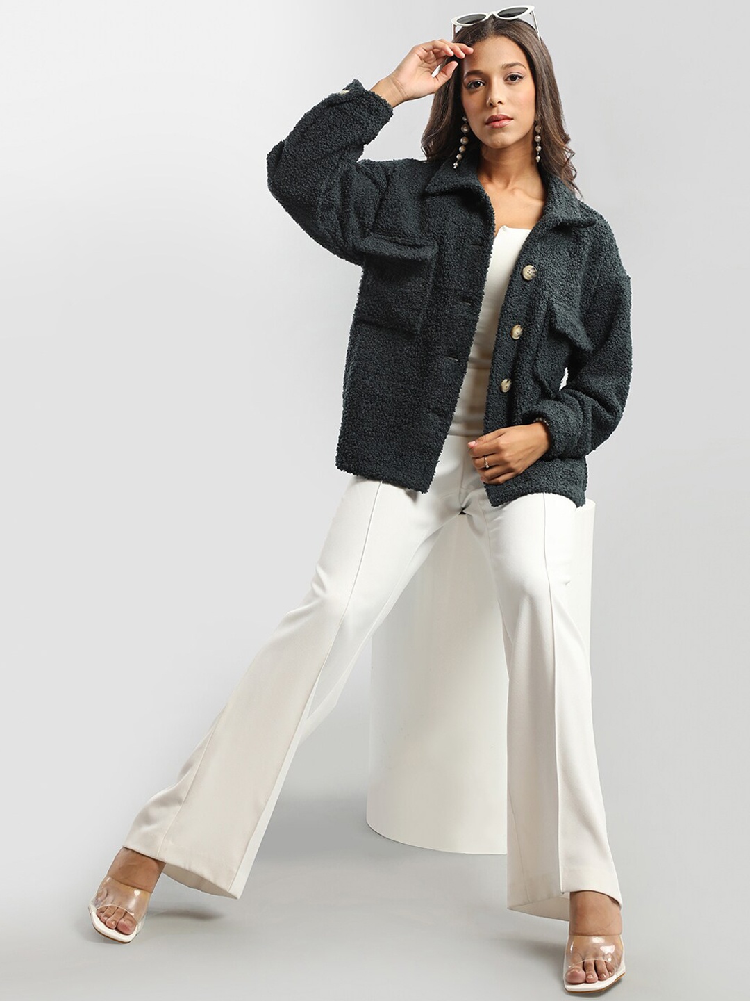 

HONNETE Spread Collar Buttoned Pea Coat With Faux Fur Trims, Green