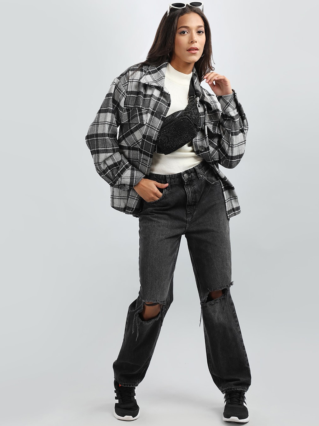 

HONNETE Tartan Checked Spread Collar Chest Pocket Shacket, Black