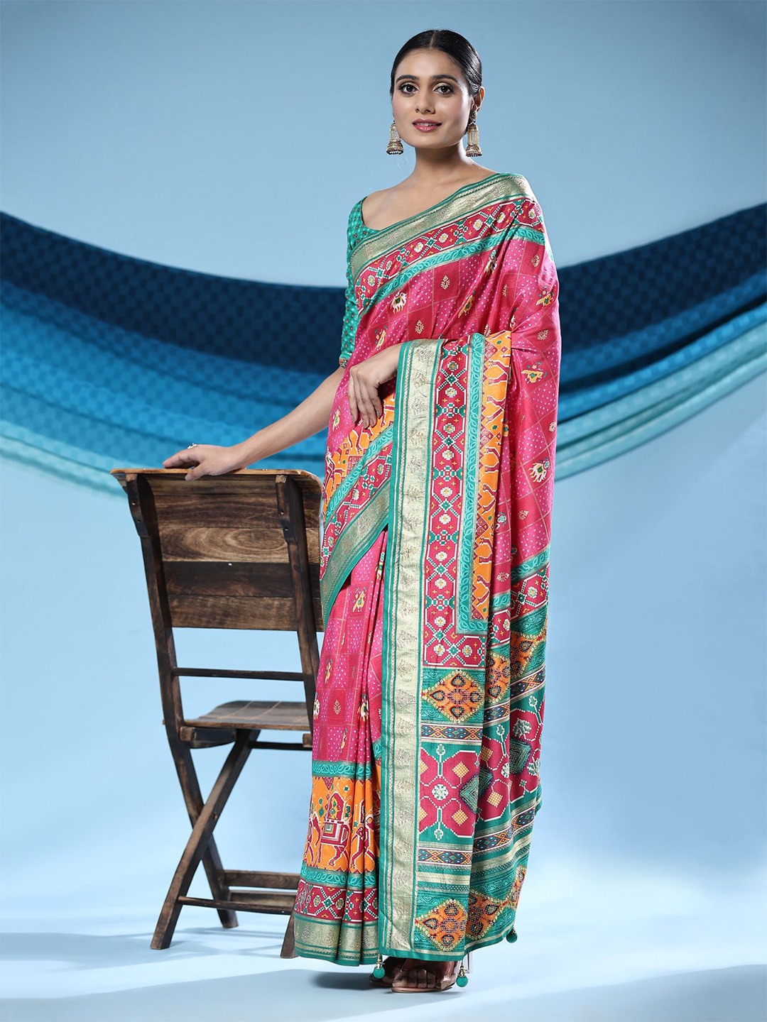 

Phenav Ethnic Motifs Beads and Stones Patola Saree, Pink