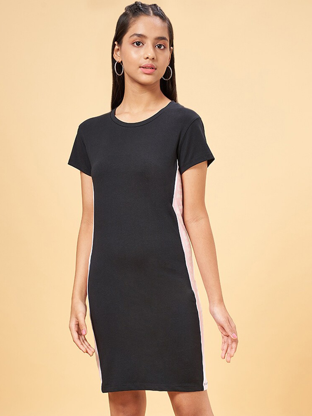 

Coolsters by Pantaloons Girls Round Neck Bodycon Dress, Black