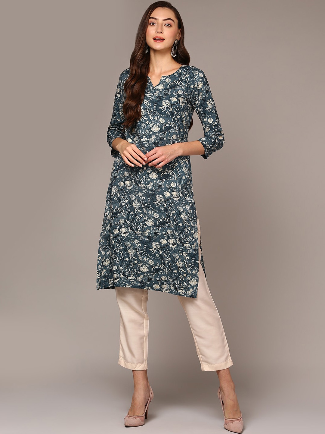 

AHIKA Floral Printed Round Notched Neck Straight Kurta, Blue