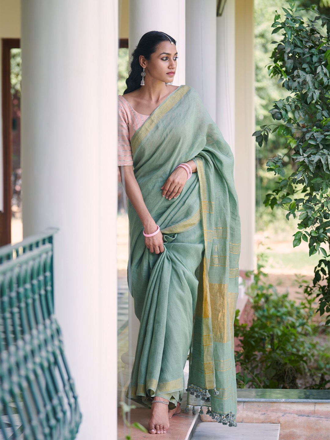 

Dressfolk Zari Pure Linen Saree, Sea green