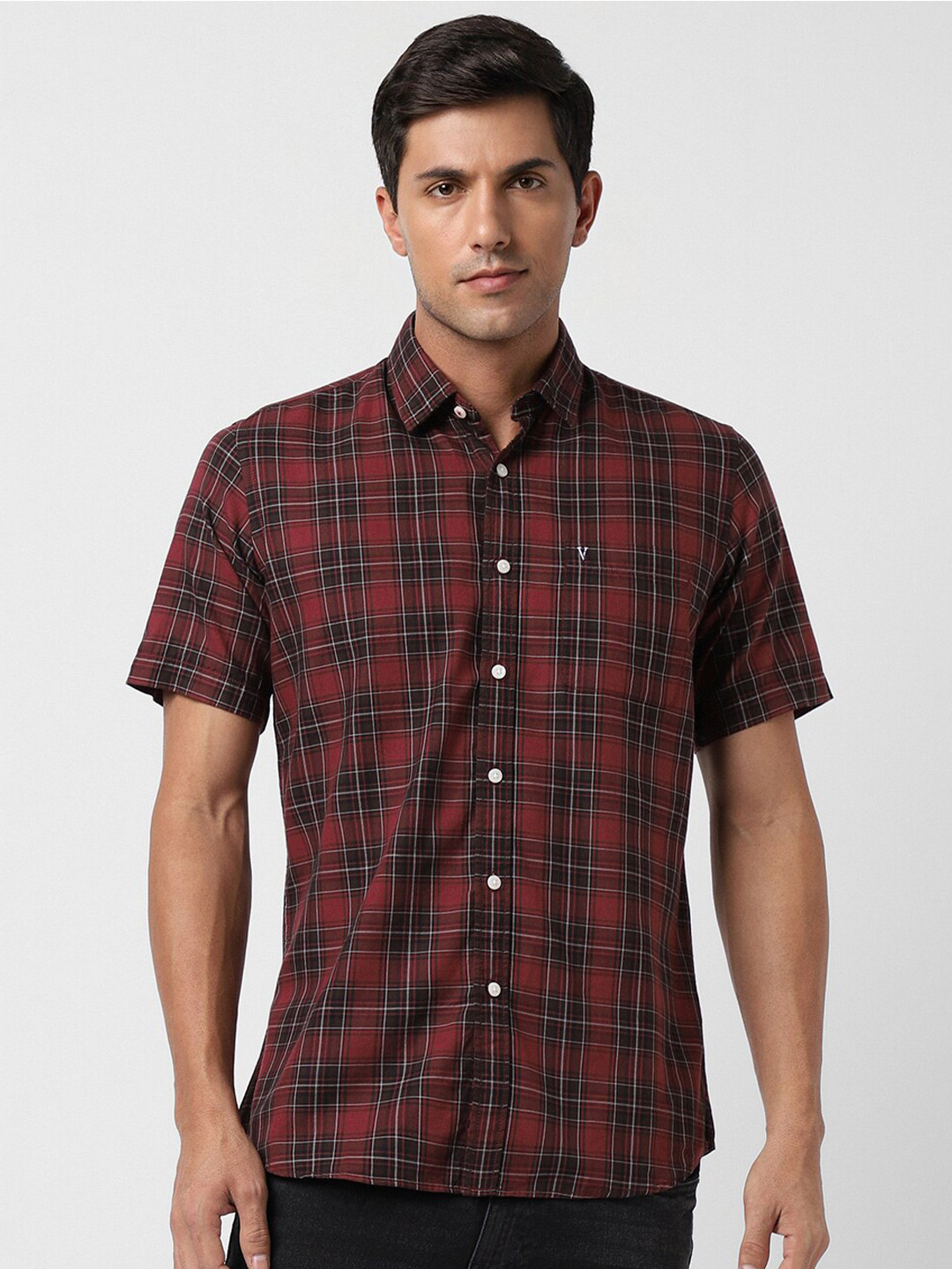 

Van Heusen Sport Checked Slim Fit Pure Cotton Casual Shirt, Maroon