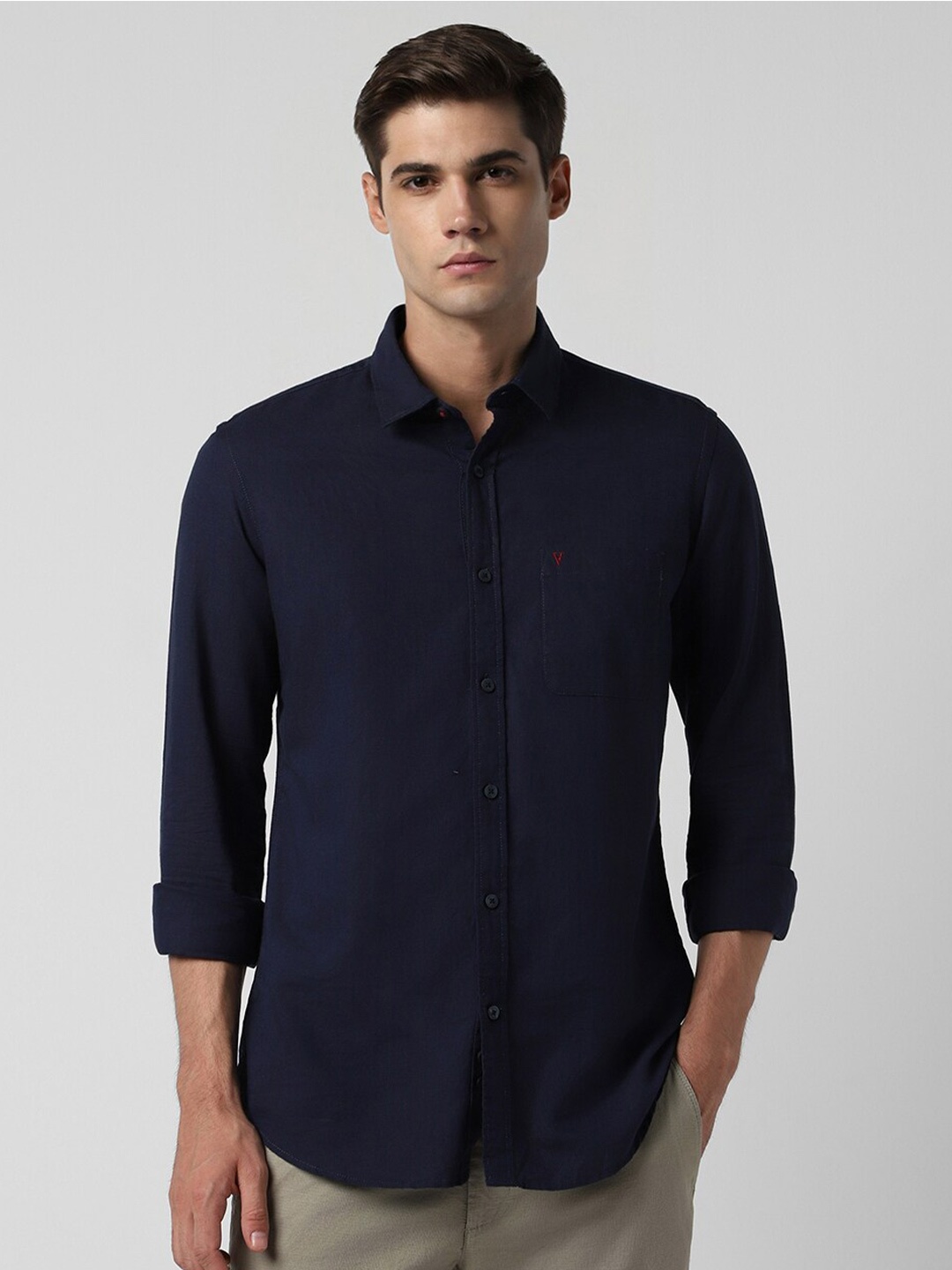 

Van Heusen Sport Spread Collar Slim Fit Casual Shirt, Navy blue