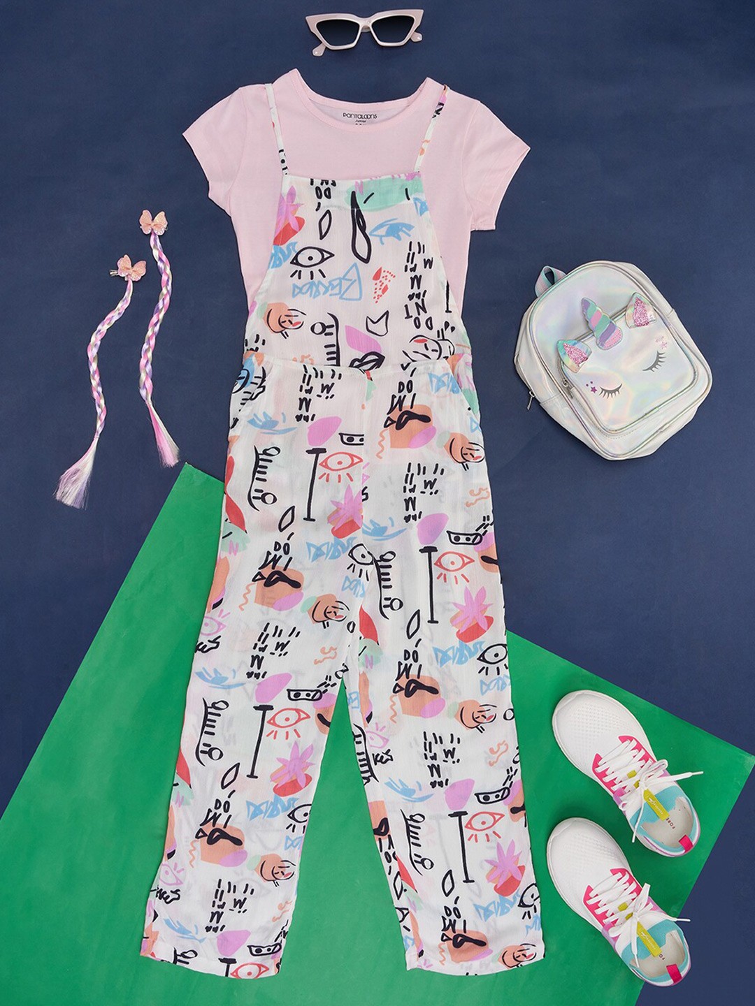 

Pantaloons Junior Girls Conversational Printed Shoulder Straps Basic Jumpsuit, White