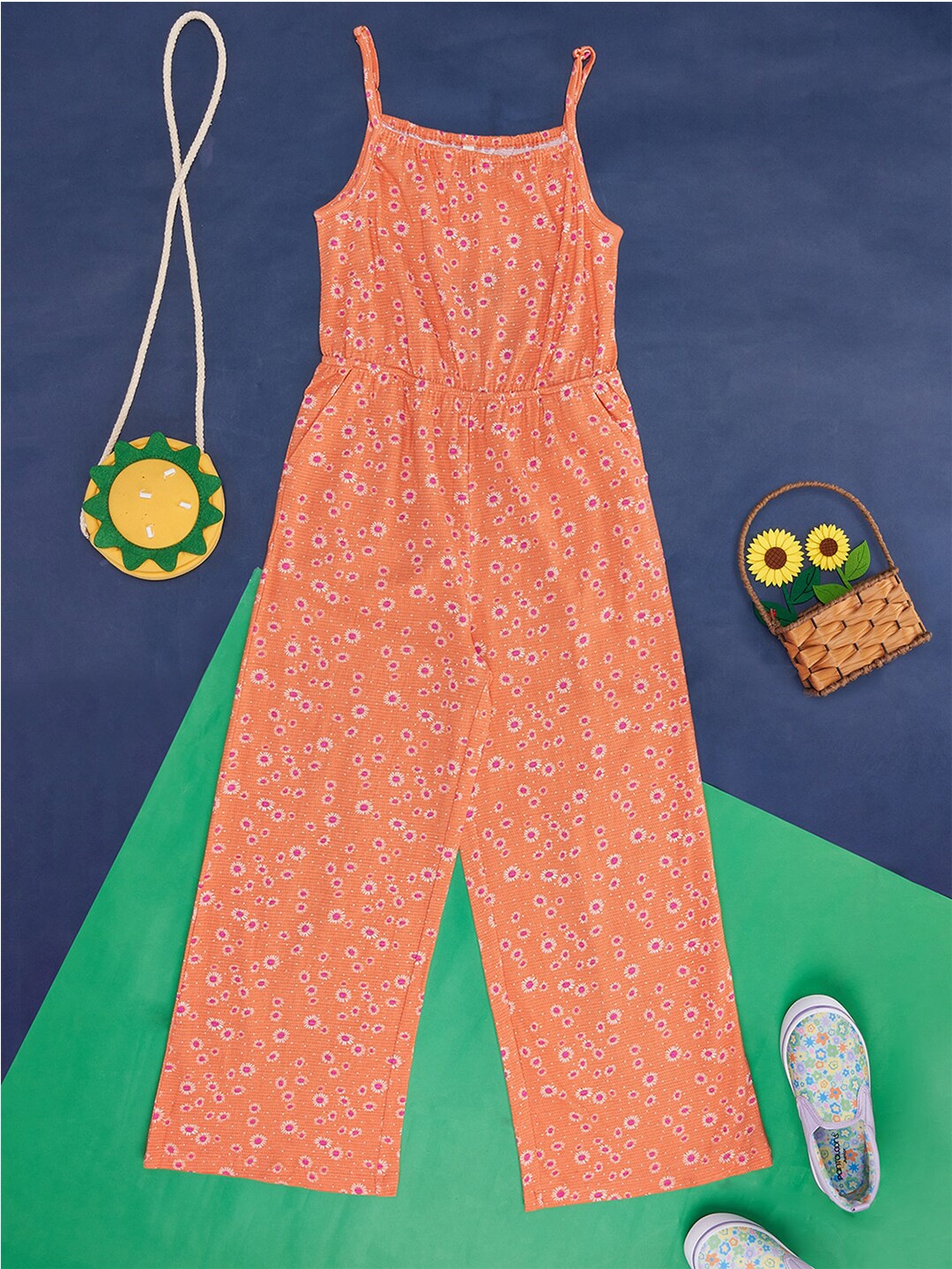 

Pantaloons Junior Girls Floral Printed Shoulder Straps Cotton Basic Jumsuit, Orange