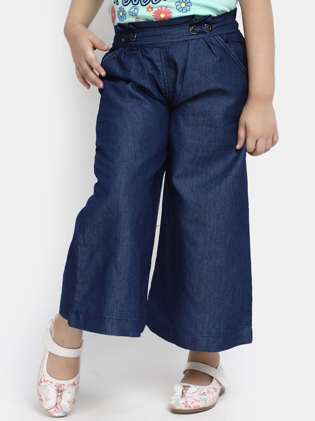 

V-Mart Girls Loose-Fit Mid-Rise Dark Shade Clean Look Cotton Denim Flared Jeans, Blue