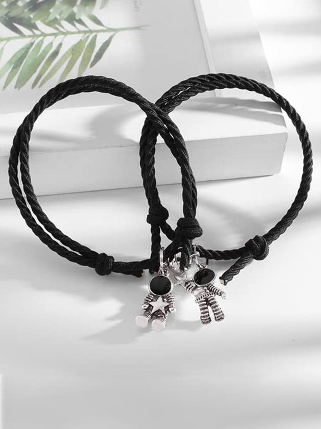 

VIEN Unisex Pack Of 2 Cuff Bracelets, Black