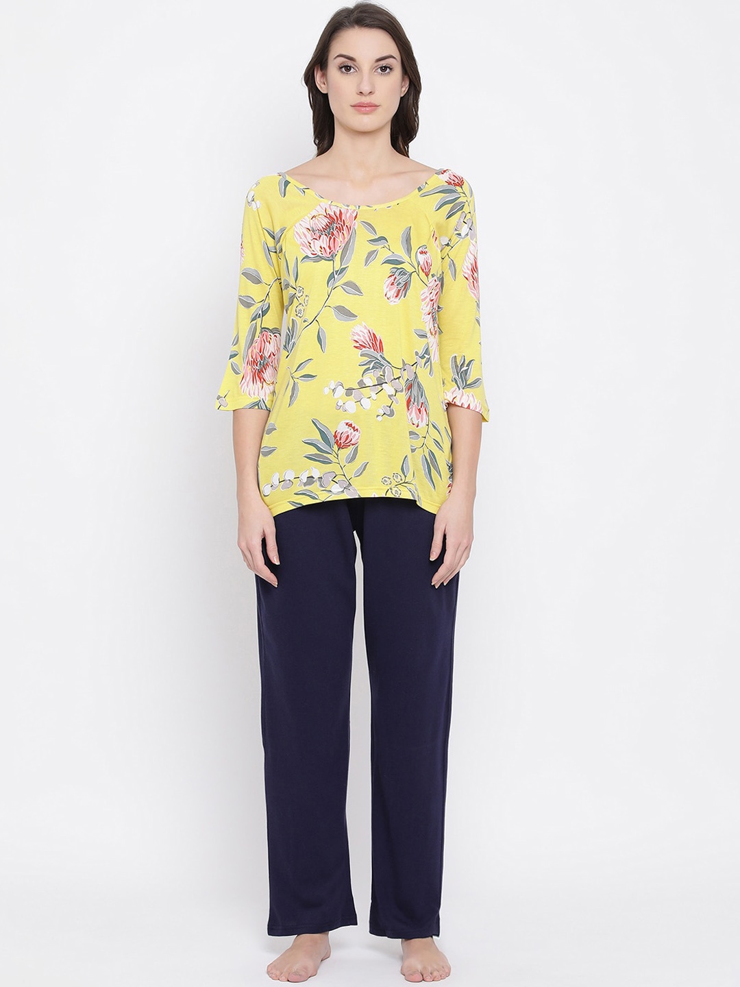 

Clovia Floral Printed Top & Pyjama, Yellow