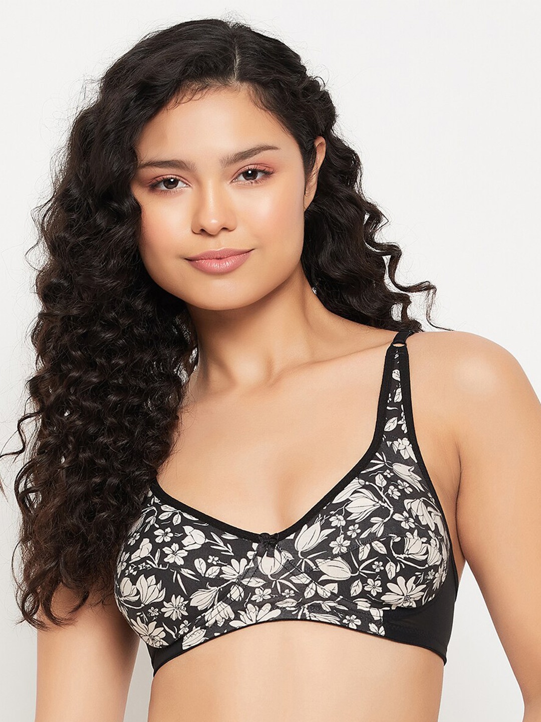 

Clovia Black & White Floral Printed Full Coverage Cotton Everyday Bra With All Day Comfort