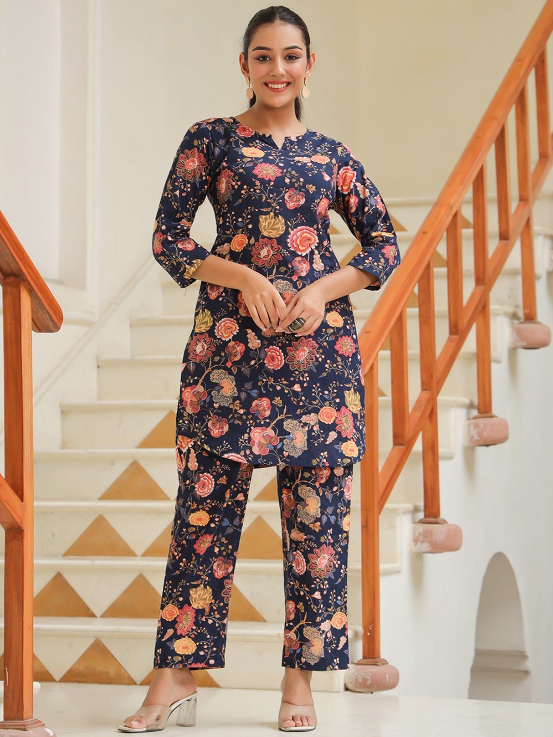 

Rain & Rainbow Floral Printed Regular Pure Cotton A-Line Kurta with Trousers, Navy blue