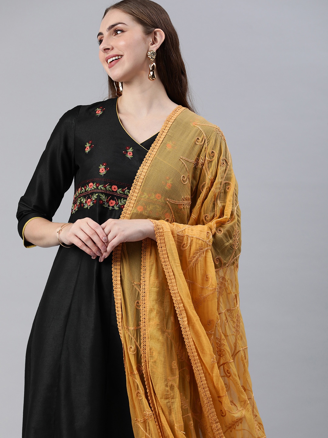 

Rani Saahiba Embroidered Thread Work Dupatta, Beige
