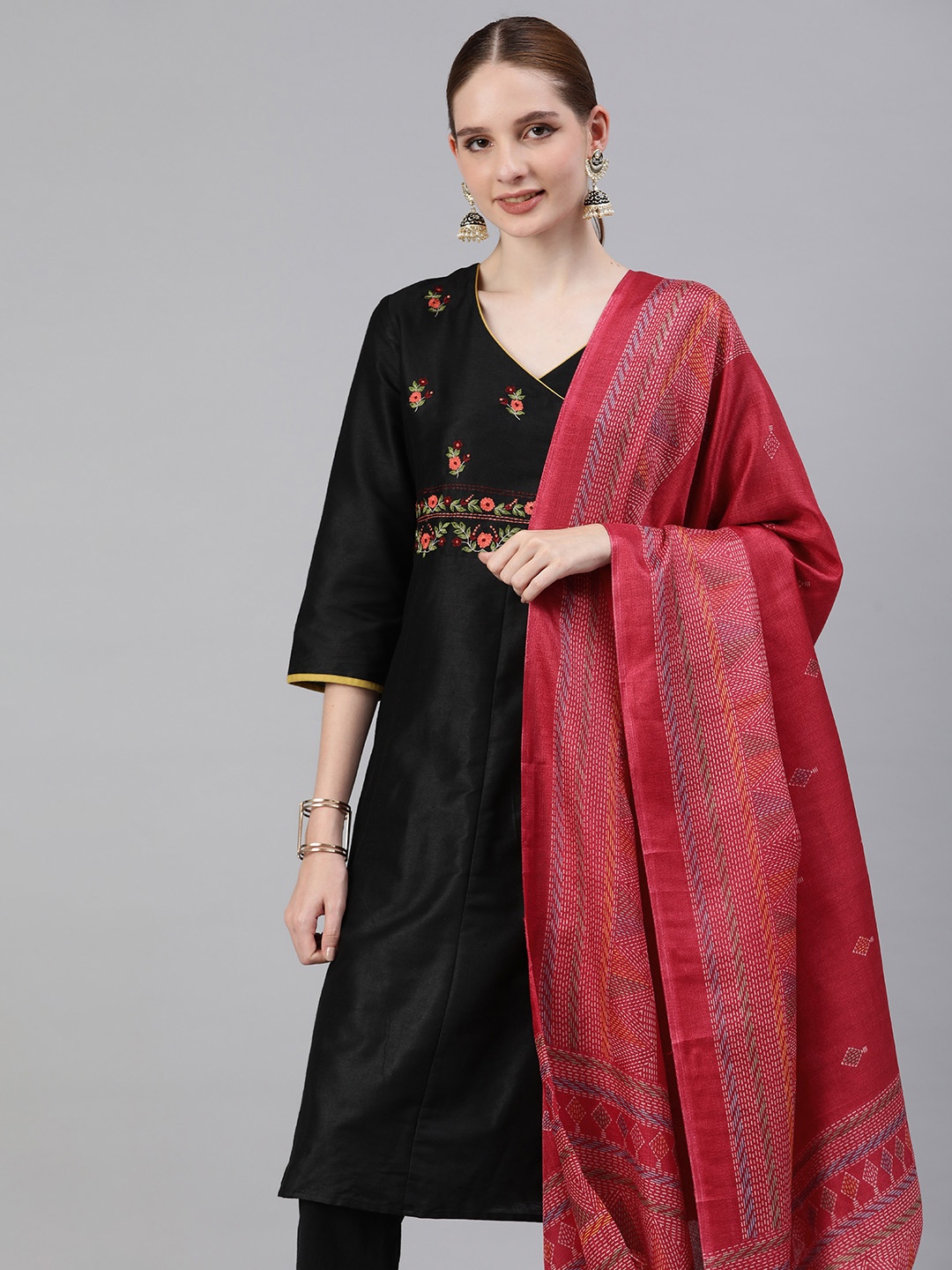 

Rani Saahiba Ethnic Motifs Printed Dupatta, Maroon