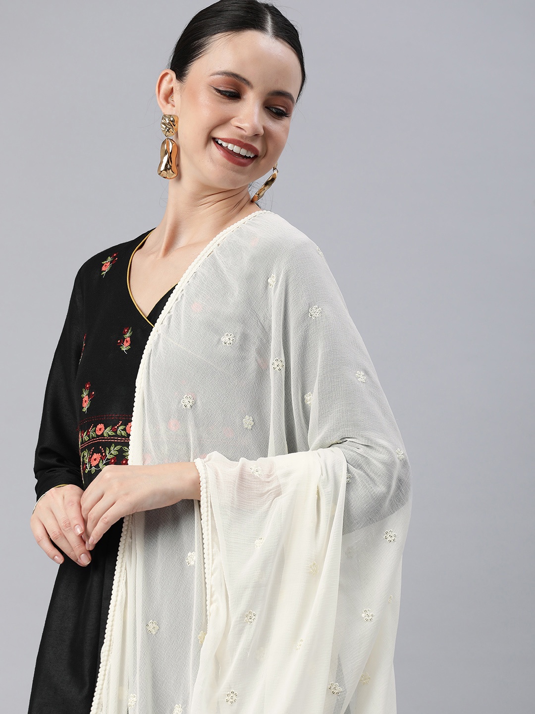 

Rani Saahiba Embroidered Sequinned Dupatta, Off white