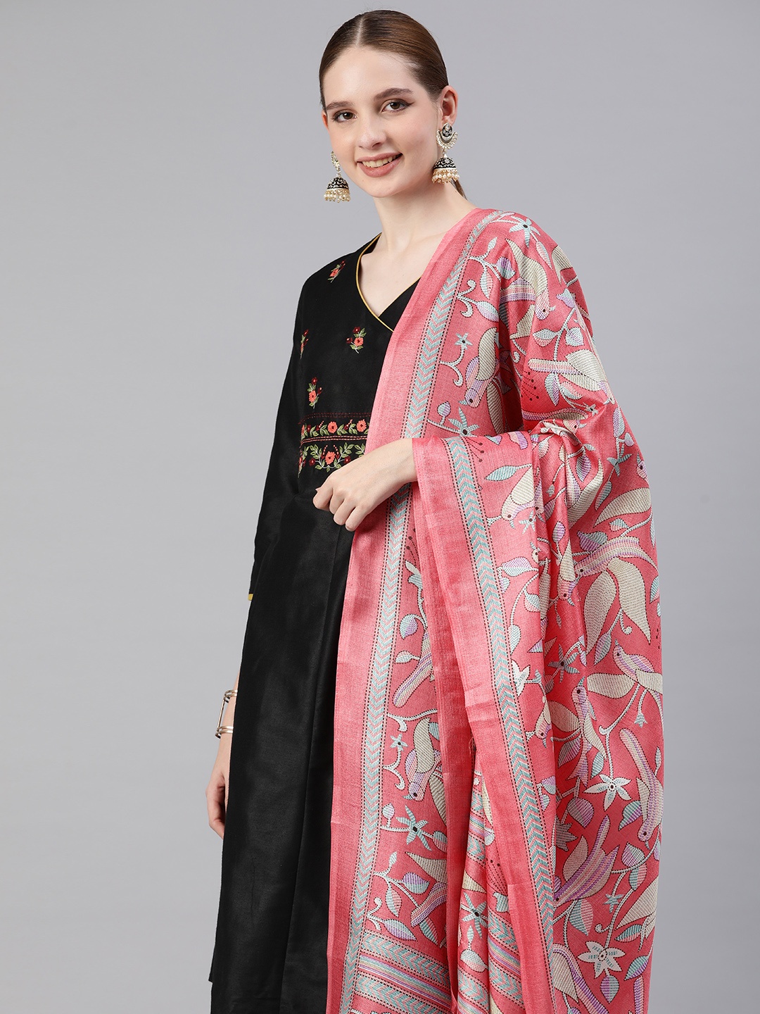 

Rani Saahiba Ethnic Motifs Printed Kalamkari Dupatta, Pink