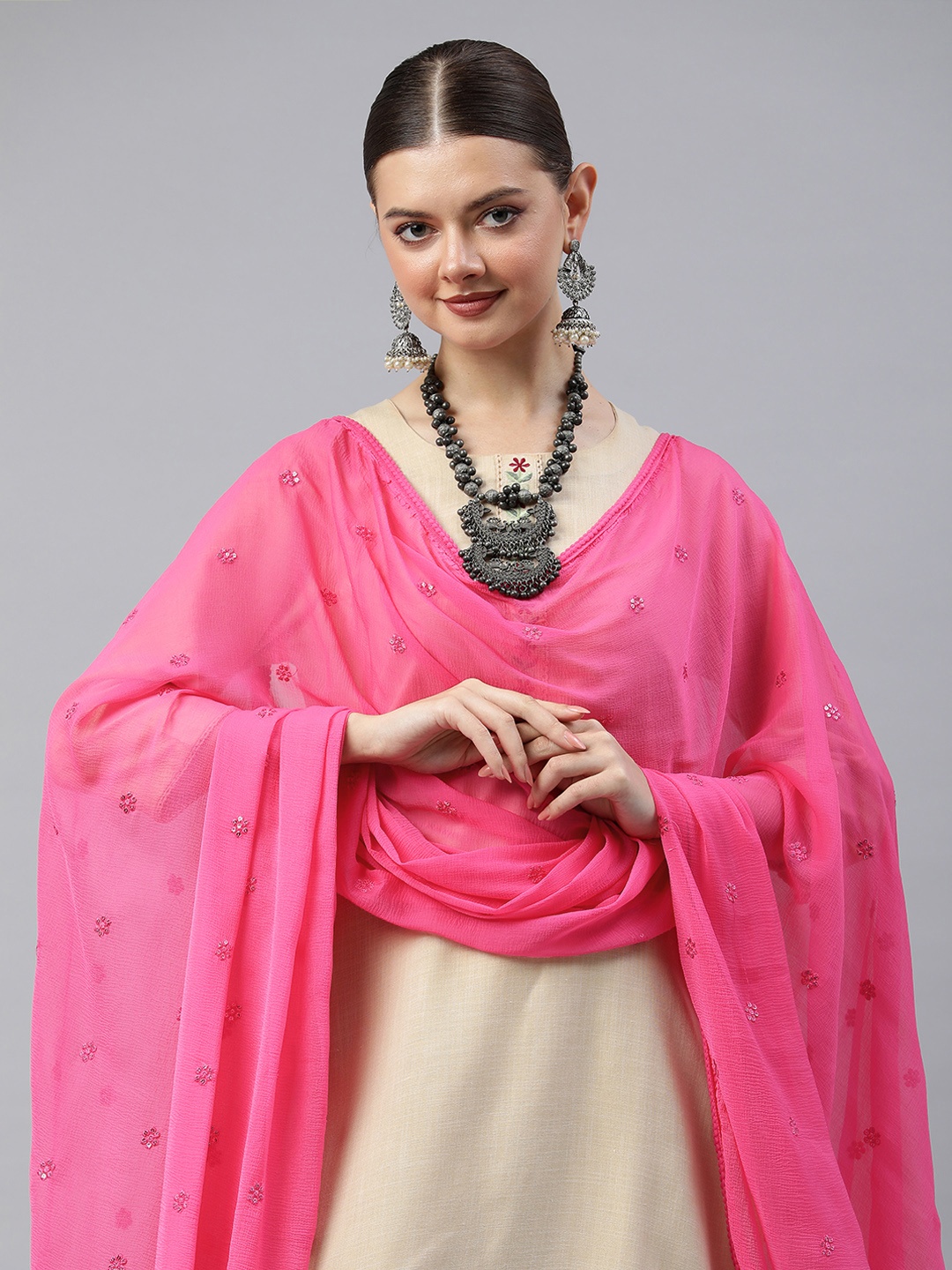 

Rani Saahiba Embroidered Sequinned Dupatta, Pink