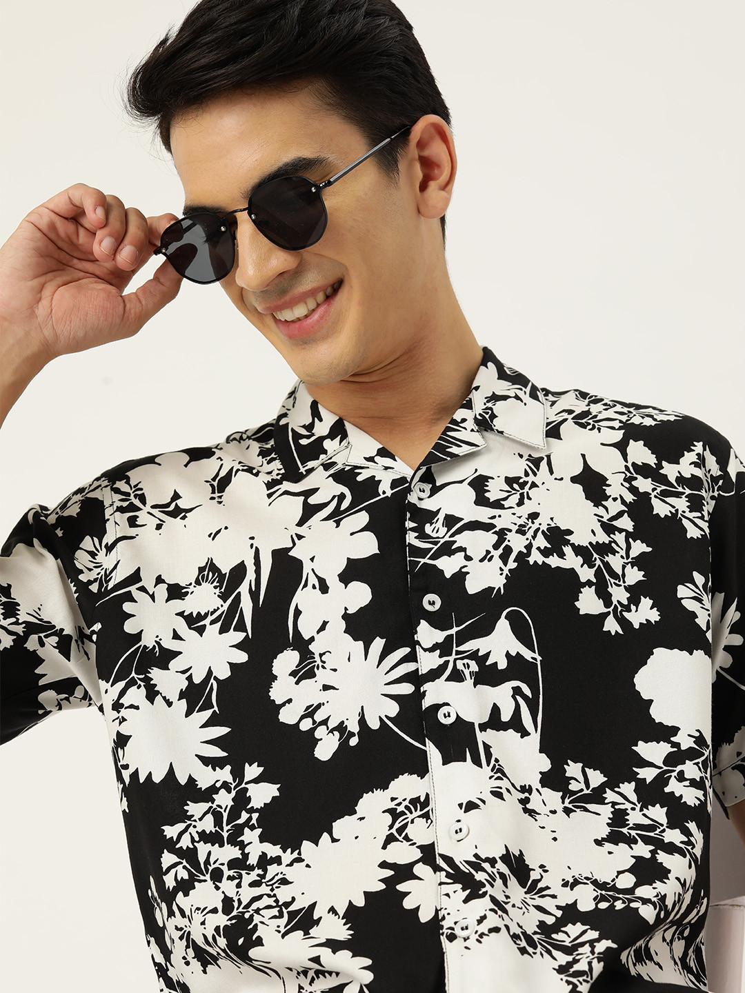 

Mast & Harbour Men Floral Printed Casual Shirt, Black