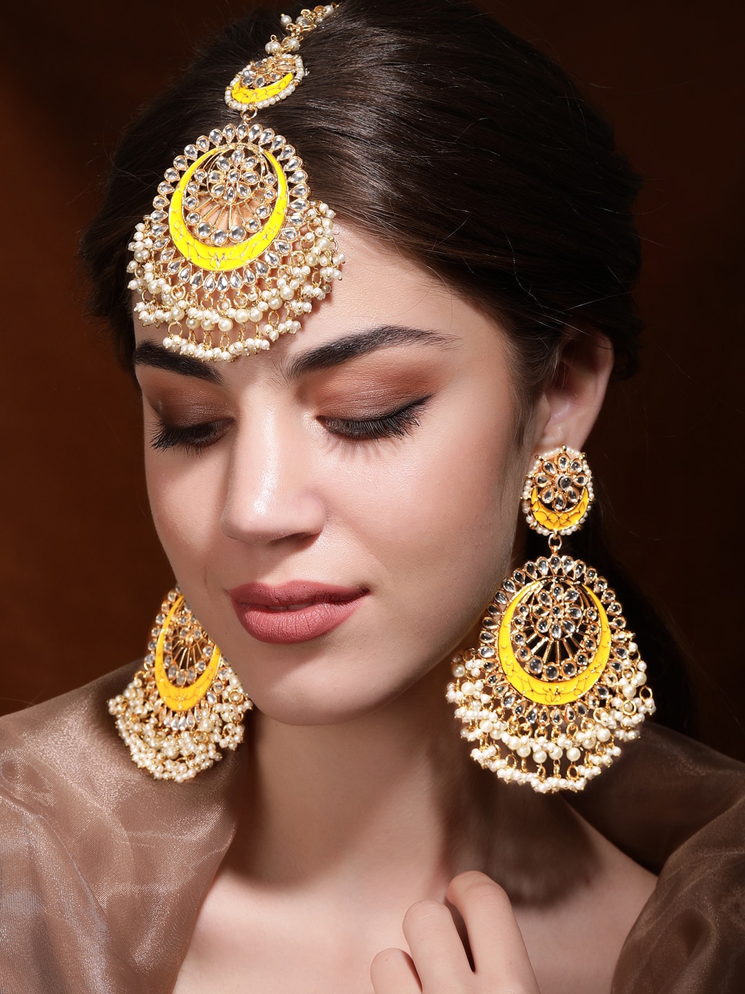 

Rubans Gold-Plated Pearls Studded Circular Chandbalis
