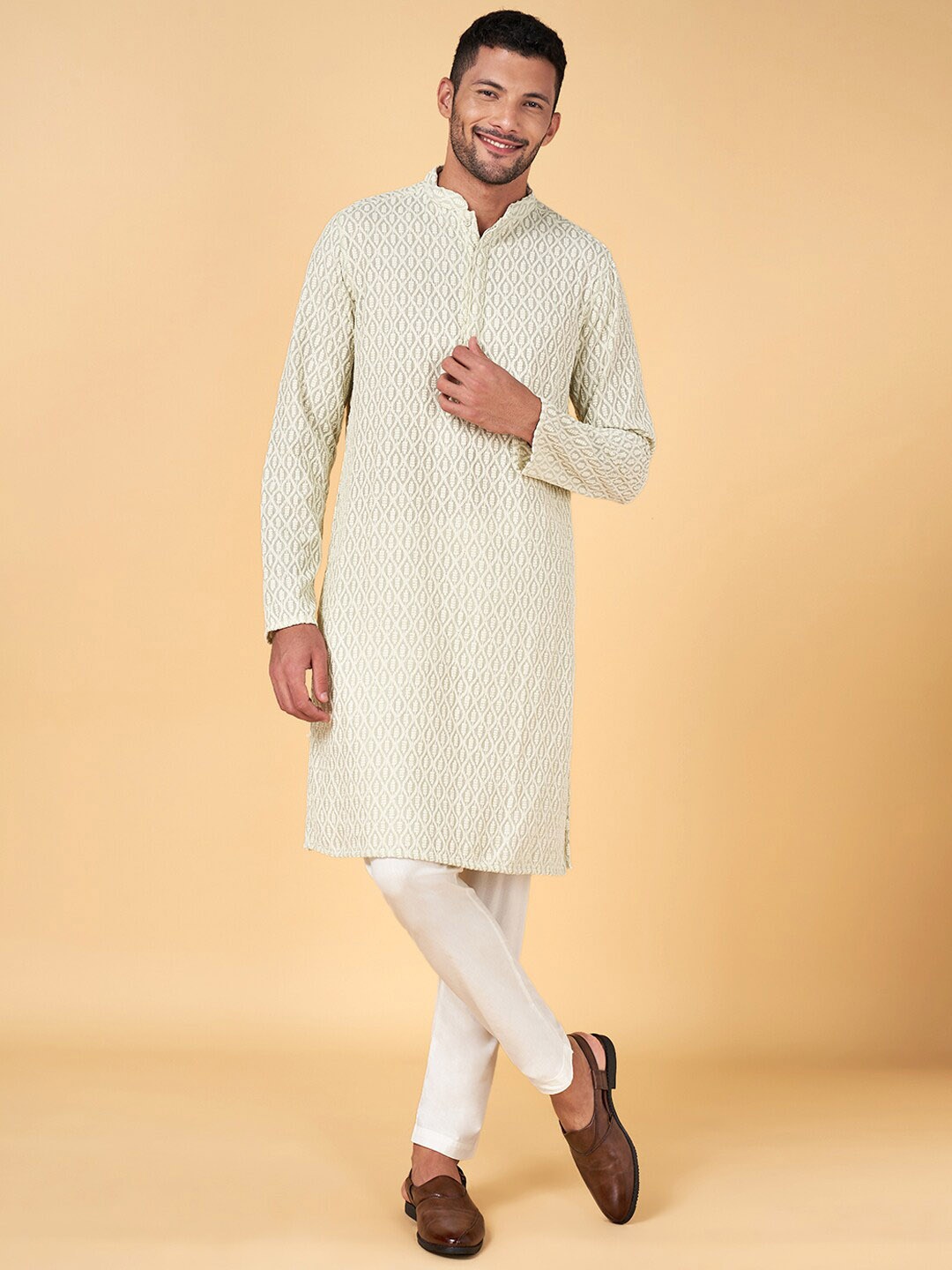 

indus route by Pantaloons Woven Design Mandarin Collar Straight Cotton Kurta, Green