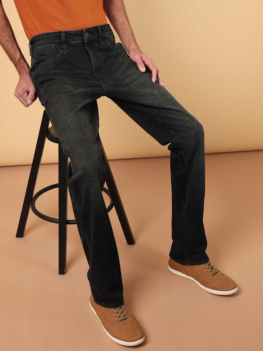 

Wrangler Men Millard Regular Fit Light Fade Stretchable Jeans, Black