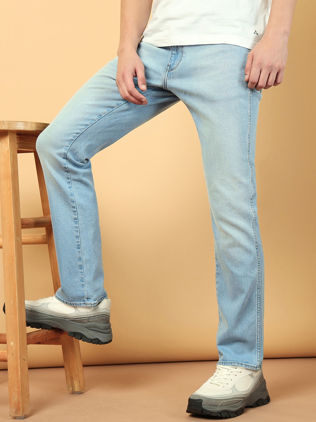 

Wrangler Men Millard Regular Fit Light Fade Stretchable Jeans, Blue