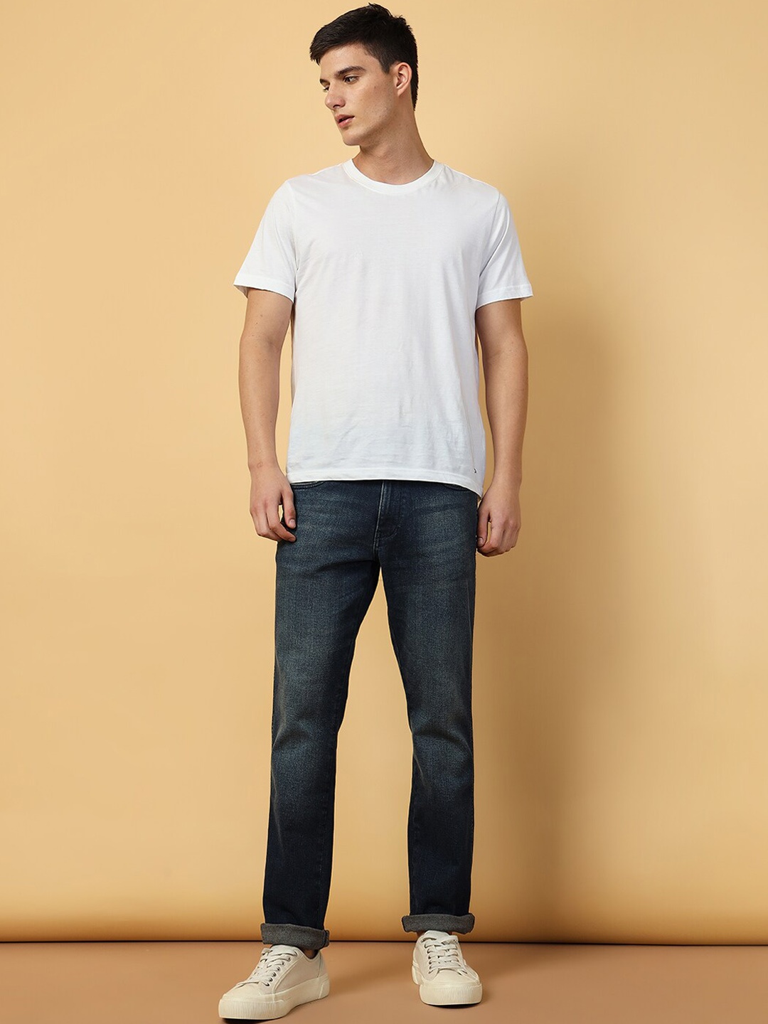 

Wrangler Men Millard Mid-Rise Light Fade Stretchable Jeans, Blue