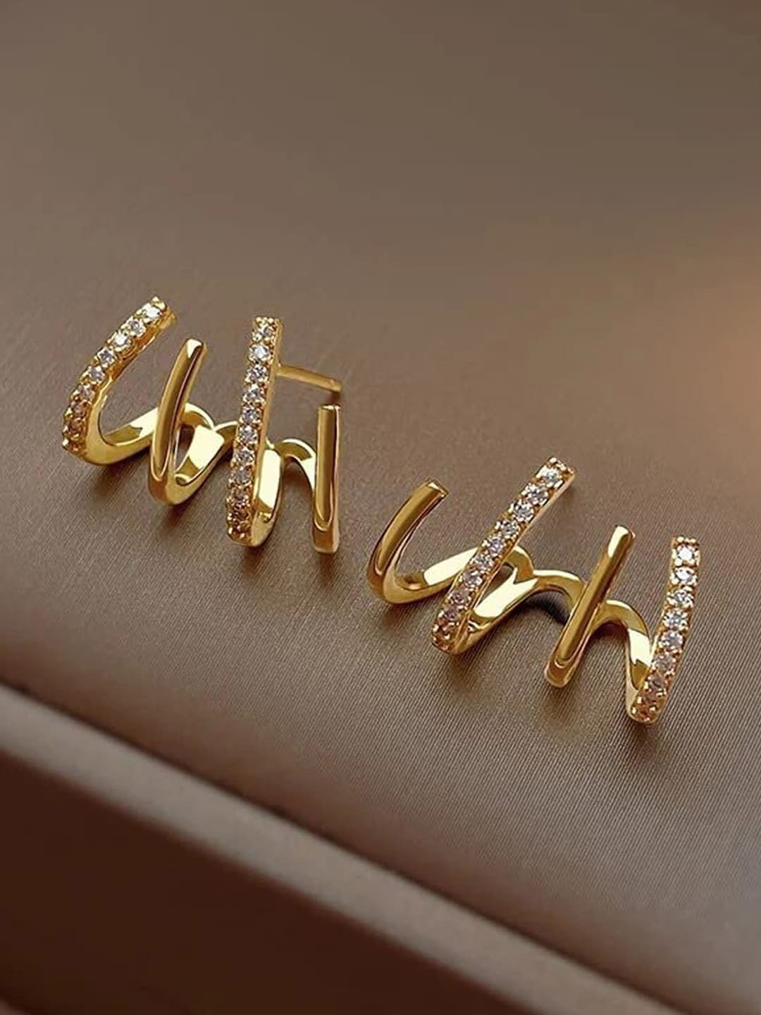 

Jewels Galaxy Gold-Plated Contemporary Earcuff