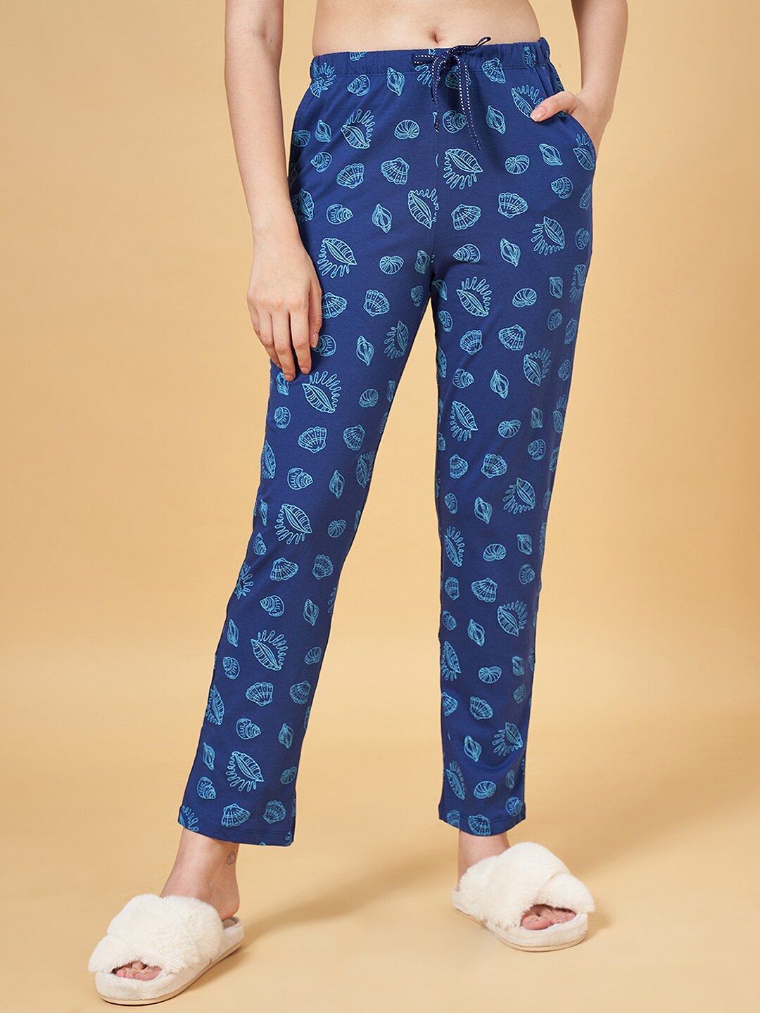 

Dreamz by Pantaloons Women Printed Pure Cotton Lounge Pants, Navy blue
