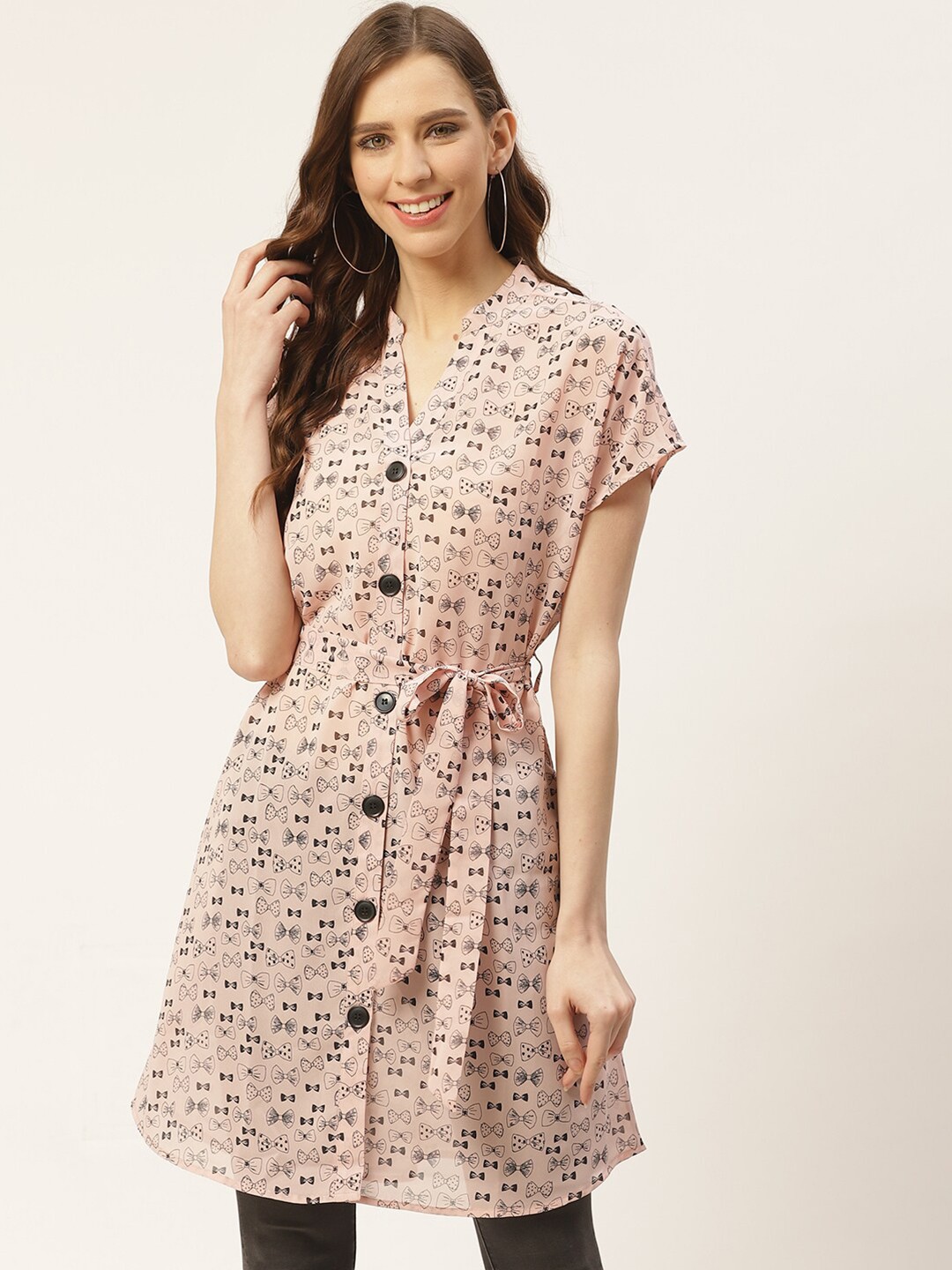 

Rue Collection Conversational Printed Mandarin Collar Georgette Top, Pink