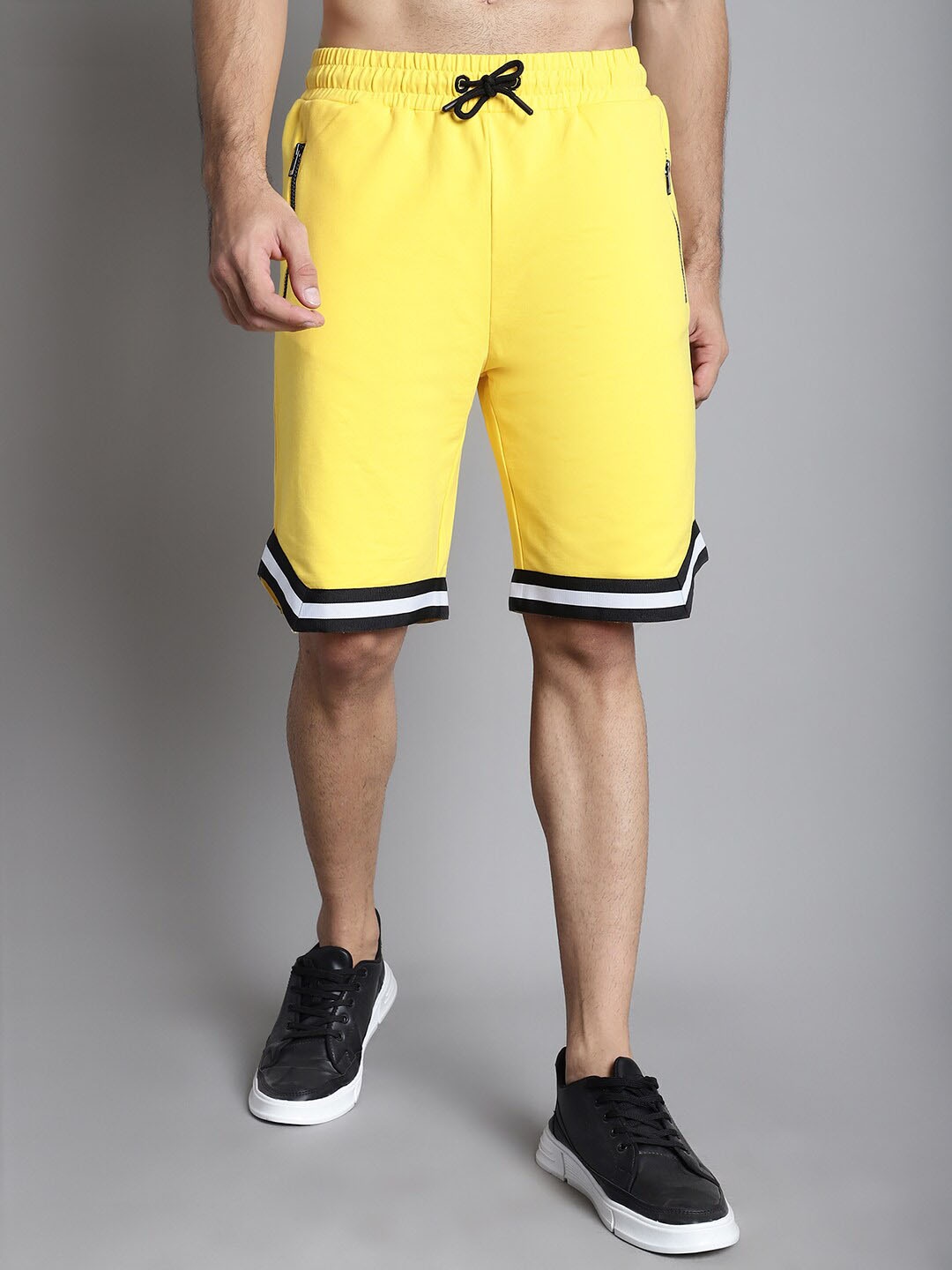 

DOOR74 Men Loose Fit Cotton Shorts, Yellow