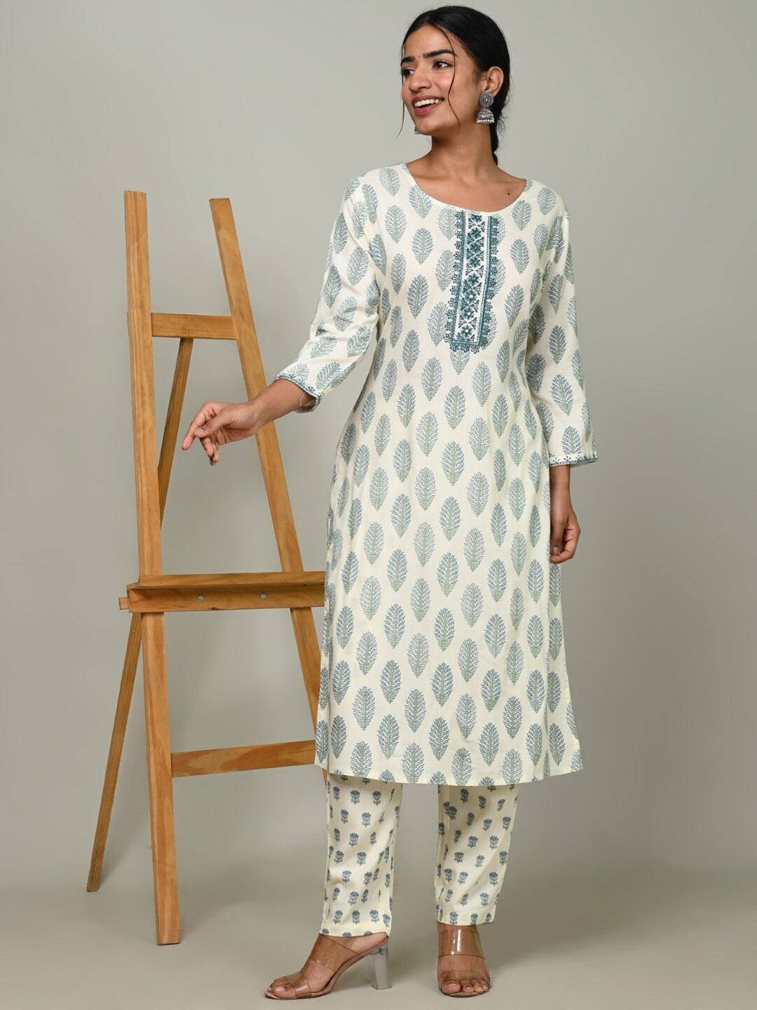 

Nishika Ethnic Motifs Printed Regular Thread Work Kurta with Trousers, Blue