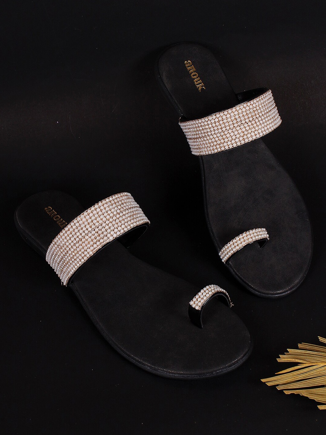 

Anouk Black & White Embellished One Toe Flats