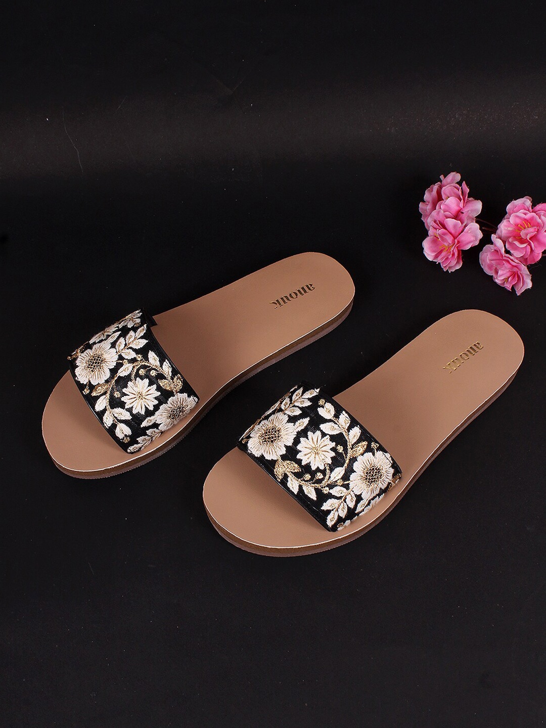 

Anouk Black & White Ethnic Embroidered Open Toe Flats