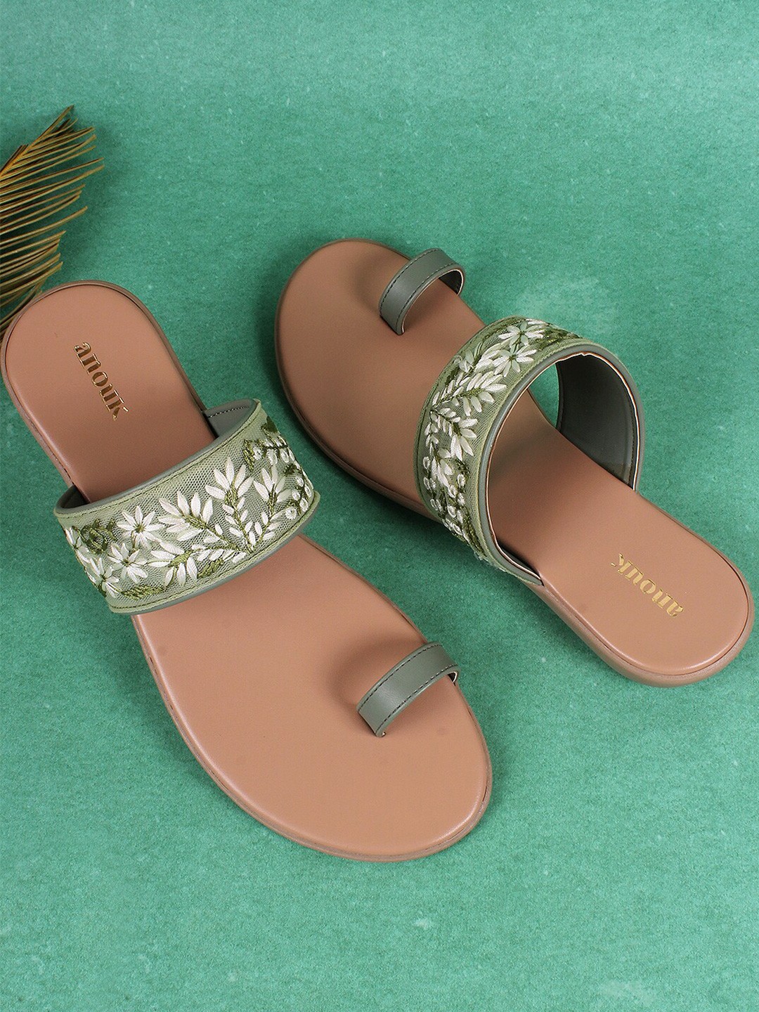 

Anouk Sea Green & White Ethnic Embroidered One Toe Flats