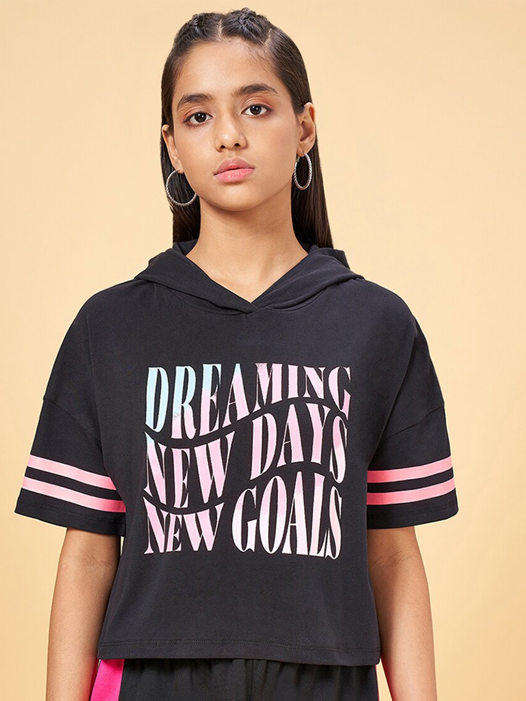 

Coolsters by Pantaloons Girls Typography Printed Hooded T-Shirt, Black