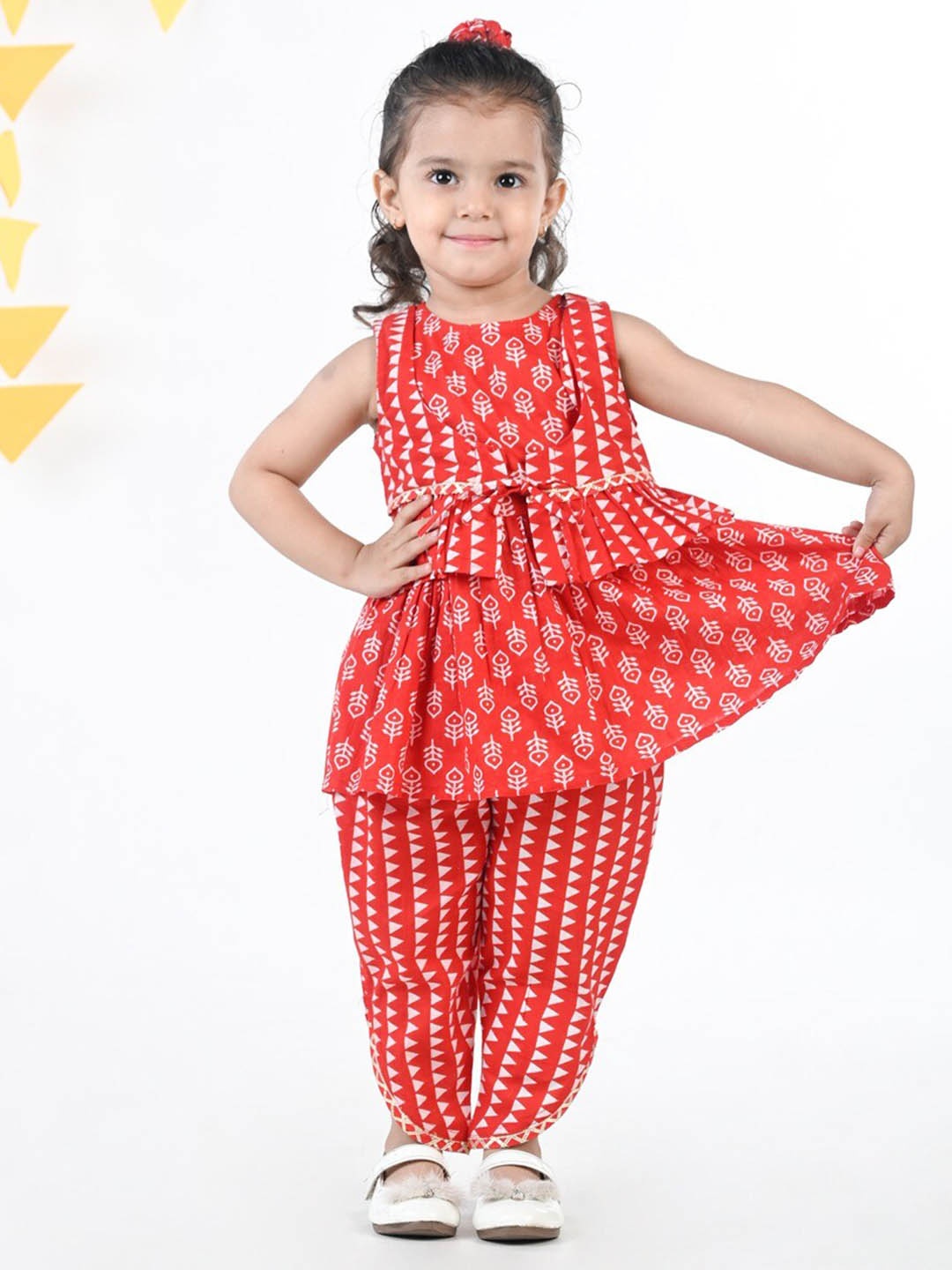 

Budding Bees Girls Pure Cotton Printed Tunic & Dhoti Pants With Waistcoat, Red