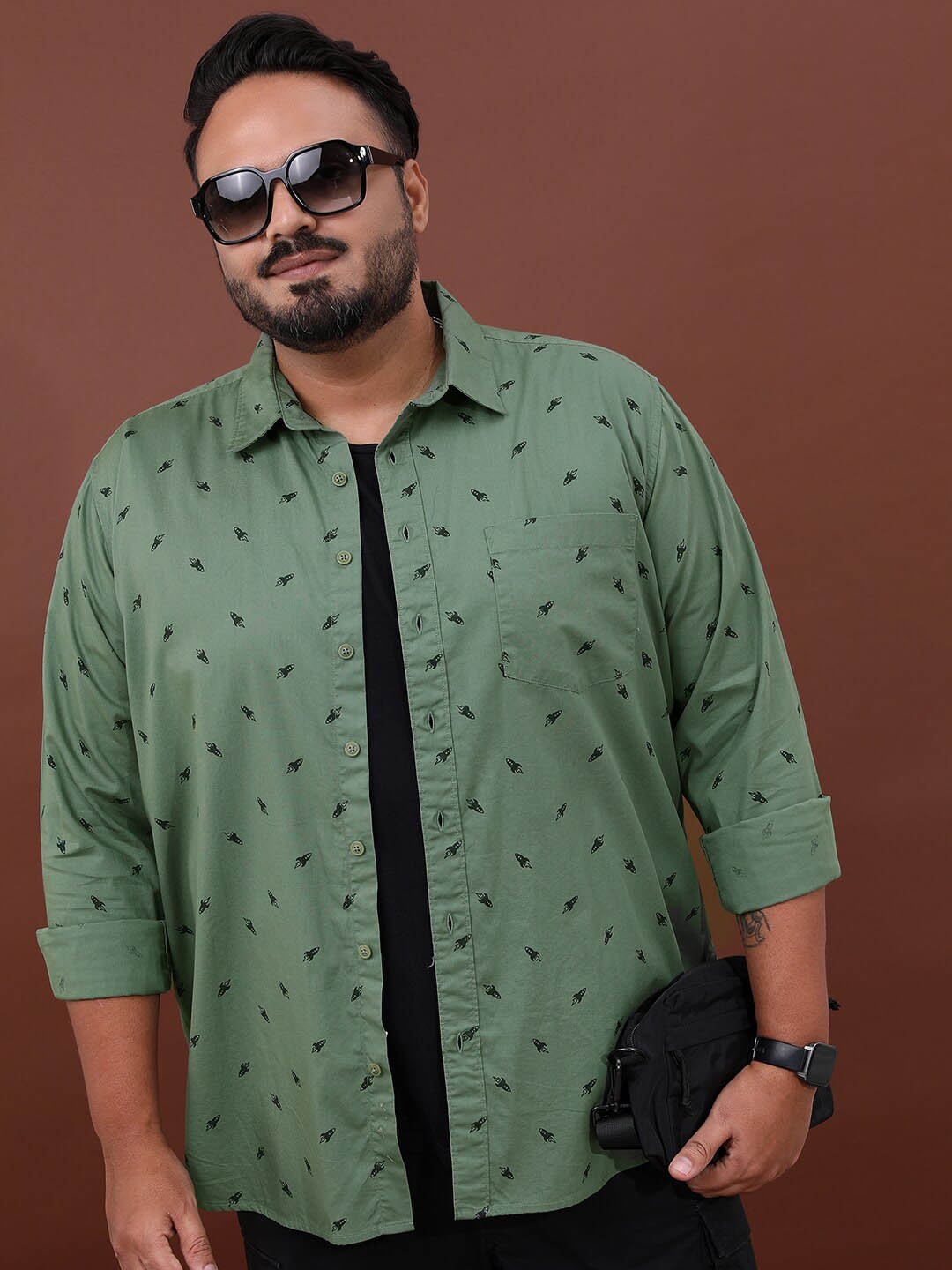 

HIGHLANDER Plus Size Conversational Printed Cotton Casual Shirt, Green