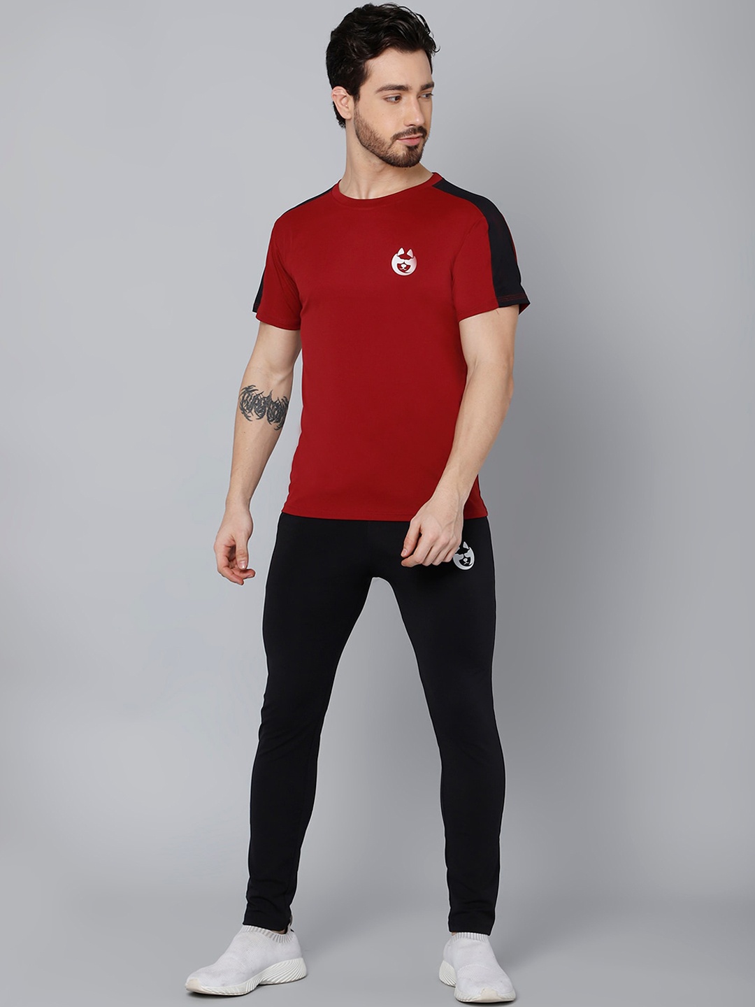 

DANZA-SON Brand Logo Tracksuit, Maroon