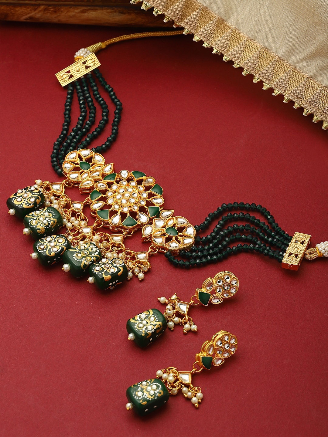 

PANASH Gold-Plated Kundan-Studded Pearl & Beads Jewellery Set