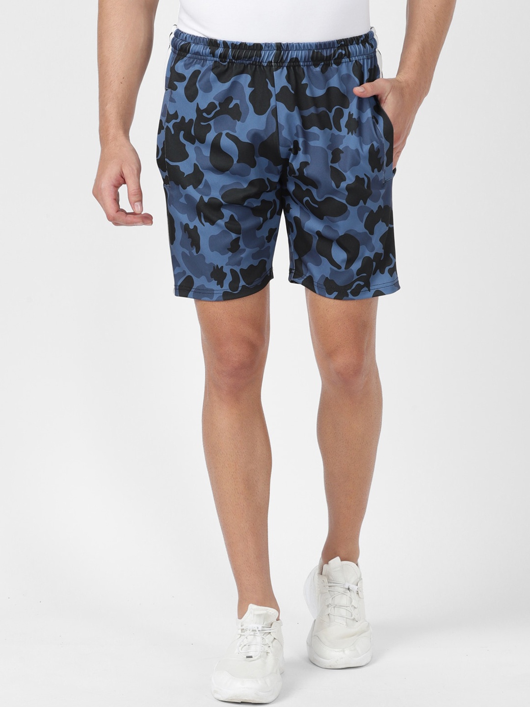 

UrbanMark Men Abstract Printed Mid Rise Sports Shorts, Blue